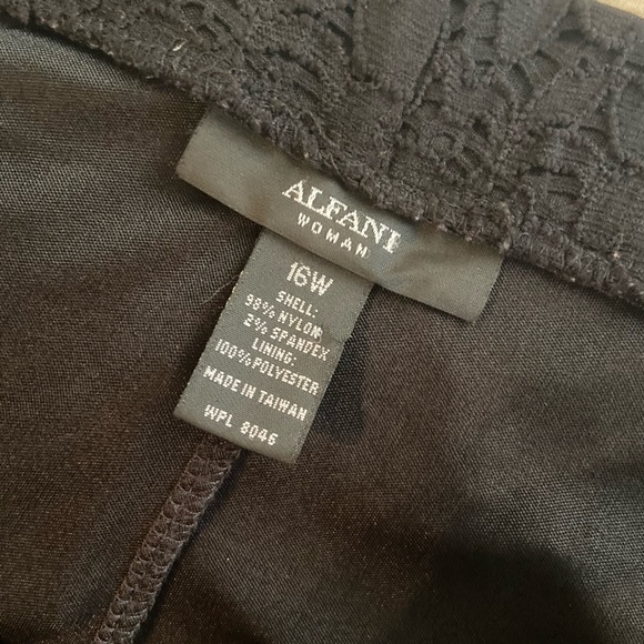 Size 16 Alfani Black Lace Overlay Skirt - Picture 2 of 4